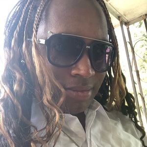 Meet your Posher, Corey